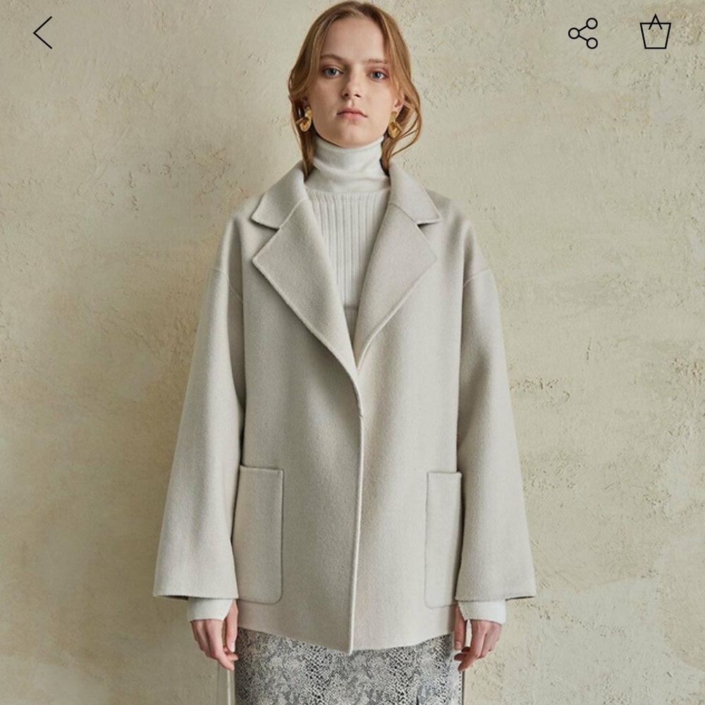 Double sided coat. From a Korean brand Loeuvre - Picture 5 of 11